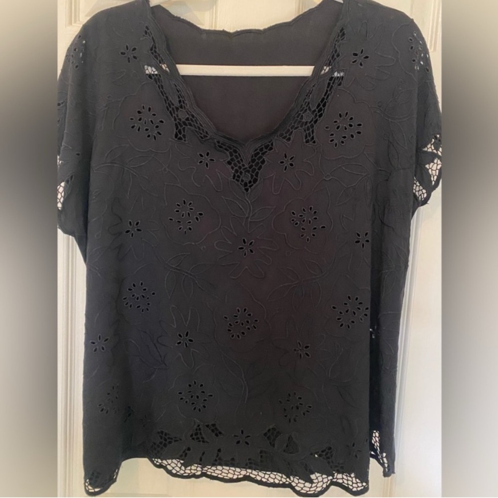 Batik Floral Embroidered Crochet Blouses Black XL
